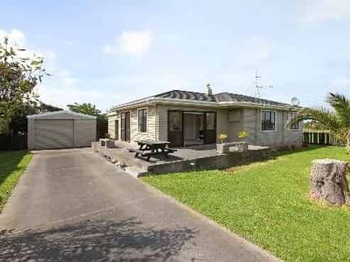 1 Tennyson Street, Opunake