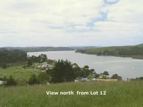 7B Emay Crescent, Paparoa