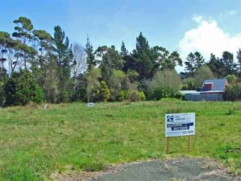 69 Bishop Road, Parapara