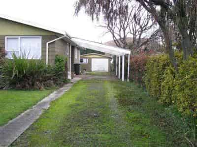 16 Halsey Street, Clinton and Surrounds