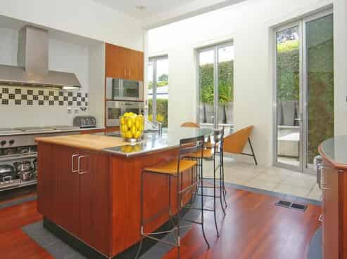 6 Wesley Road, Kelburn