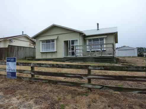 20 Barling Street, Himatangi Beach