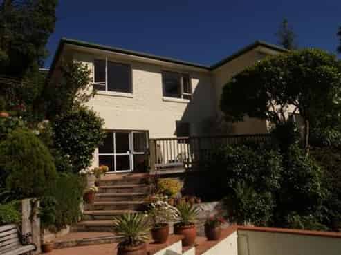 16 Littlebourne Road, Roslyn