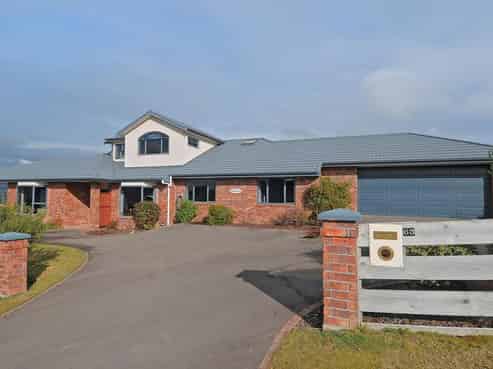 63 Kirton Drive, Riverstone Terraces