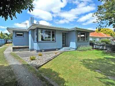 34 Keeling Street, West End