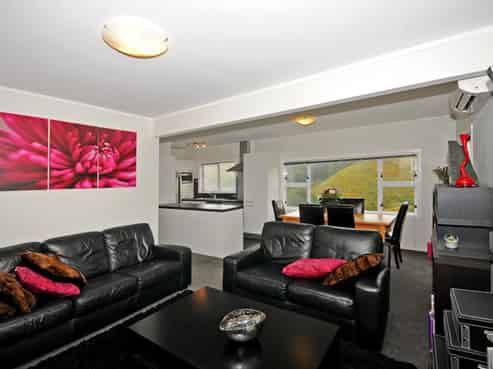 11B Clinton Way, Kingston