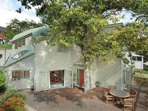 2/193 Saint Johns Road, Saint Johns