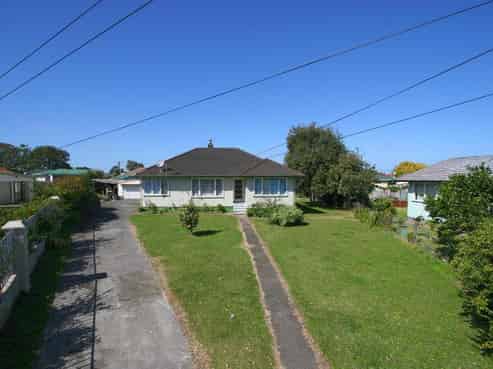6 Nairn Place, Otara