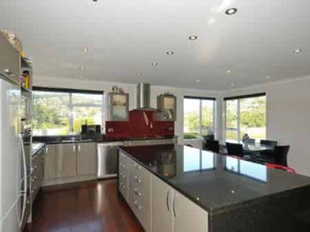 69 Thatcher Crescent, Crofton Downs