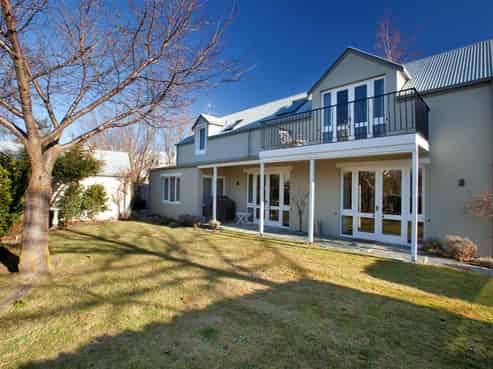 2 The Mews, Shamrock Park