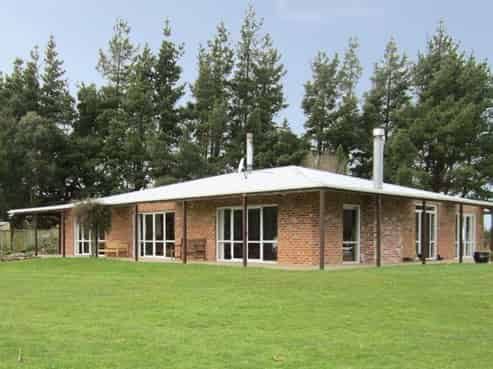 140 Three Mile Hill Road, North Taieri