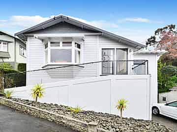 40 Leckhampton Court, Clyde Hill