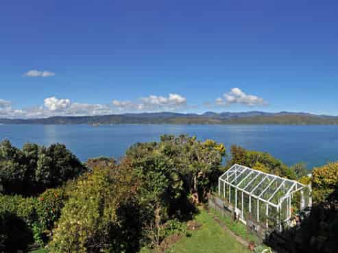 134 Nevay Road, Karaka Bays