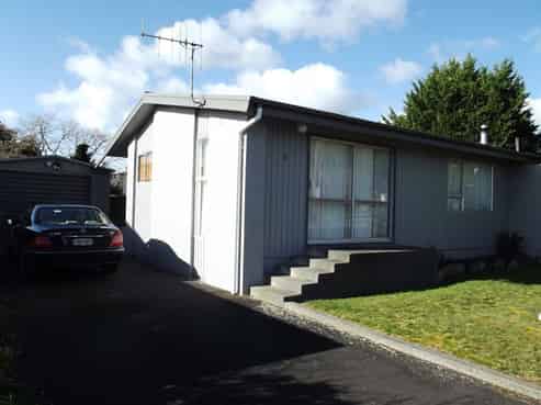 11 Rainbow Drive, Rainbow Point