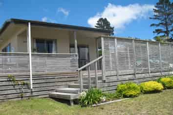 169 Kowhai Avenue, Matarangi