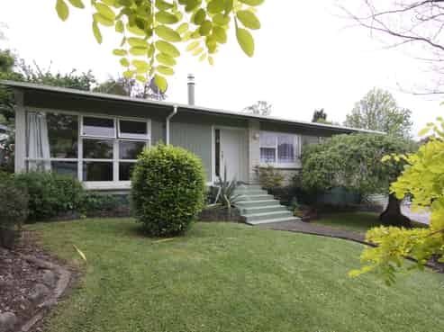 9 Lorraine Place, Glenview