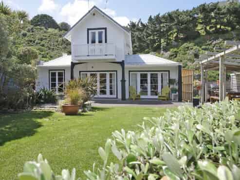 38 Happy Valley Road, Owhiro Bay