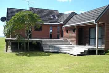 212 Kenwood Drive, Matarangi