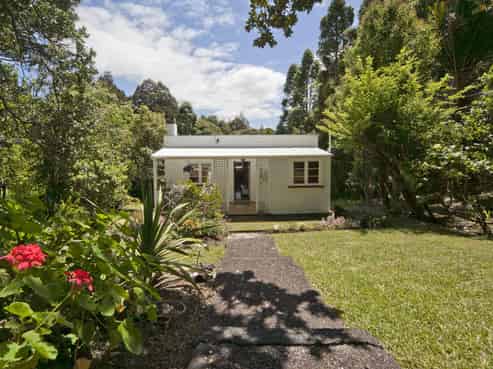 43 Kauri Point Road, Laingholm