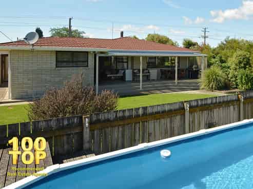 7 Cemetery Road, Sanson