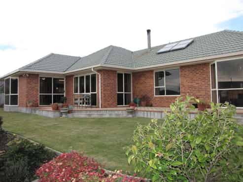 14 Eastwood Rise, Waimairi Beach