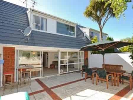 8B Wai-iti Crescent, Woburn