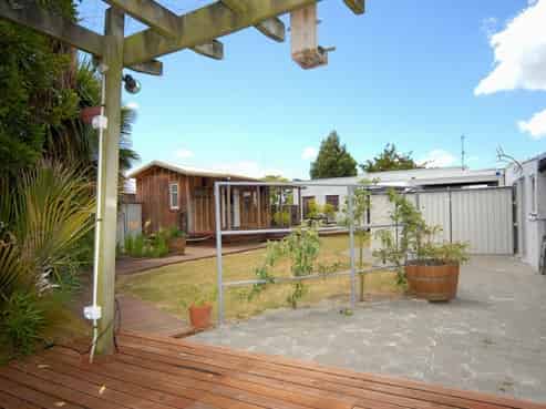 422 Hemi Street, Raureka