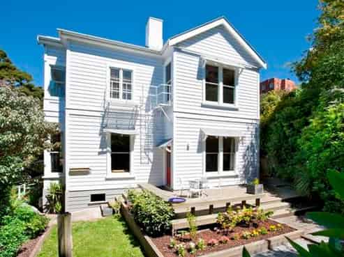 7 Strathmore Crescent, Roslyn