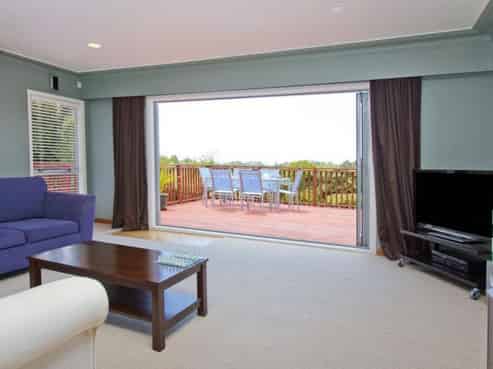 20 Raroa Terrace, Waiatarua