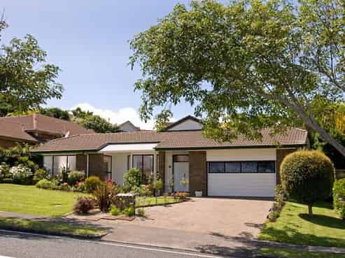 12 Meadowland Drive, Somerville