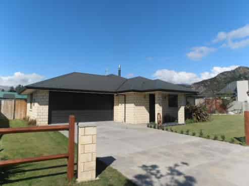 51 Frye Crescent, Albert Town