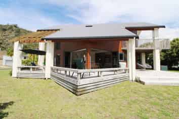 105 Pacific Parade, Matarangi