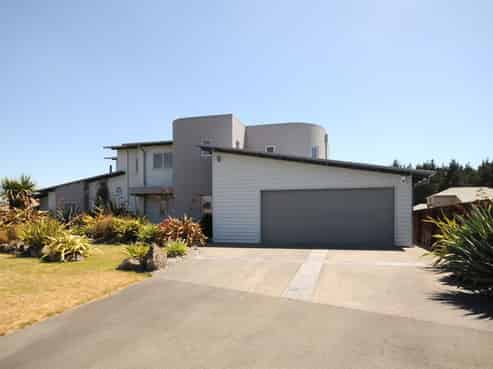 12 Sandalwood Place, Waimairi Beach