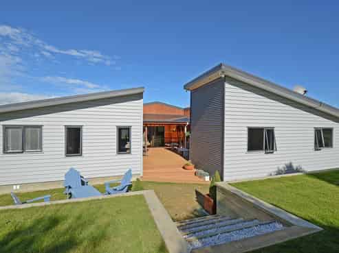 22 Birkinshaw Grove, Riverstone Terraces