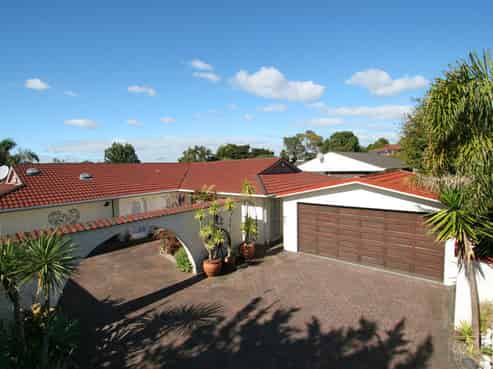 11 Glenmore Road, Sunnyhills