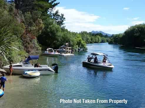 665 River Road, Broadlands Forest