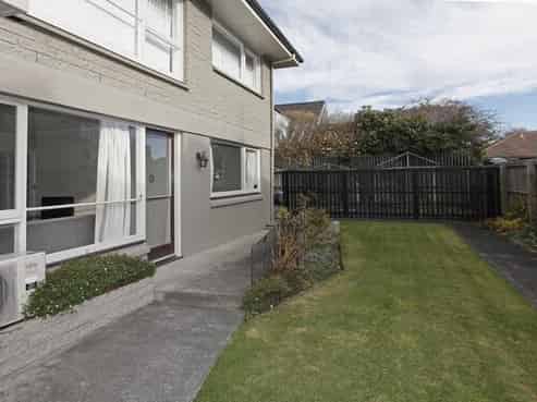 2/121A Papanui Road, Merivale