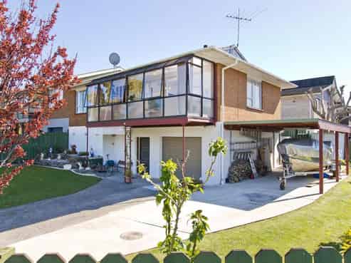 2/54 Luton Avenue, Sunnyhills