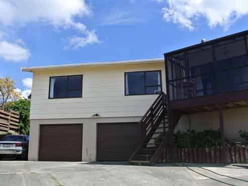 11 Sunhaven Drive, Newlands