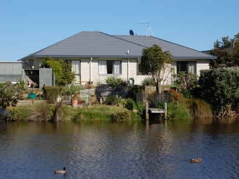 61B Guildford Drive, Paraparaumu