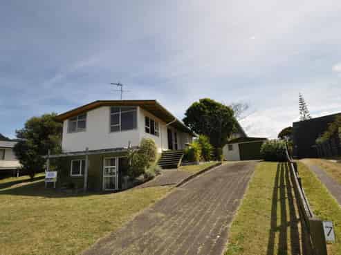 5 Glen Neaves, Pauanui