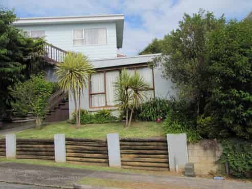 104 Hays Place, Thames