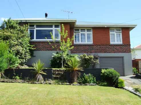 56 Waldron Crescent, Green Island