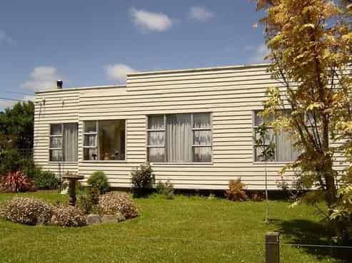 32 Valley Road, Hikurangi