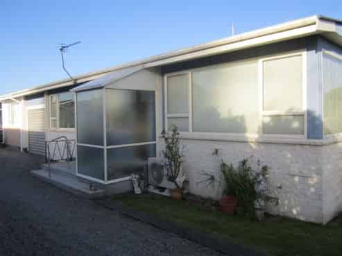 25A Prestons Road, Redwood