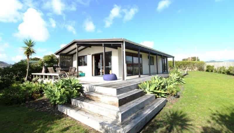 107 Sands Crescent, Matarangi