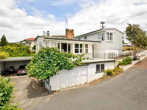 28 Hillcrest Road, Hillcrest