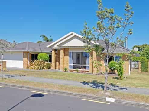 1 Stornaway Drive, Flat Bush