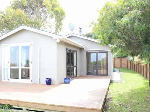 17 Seaview Road, Brighton