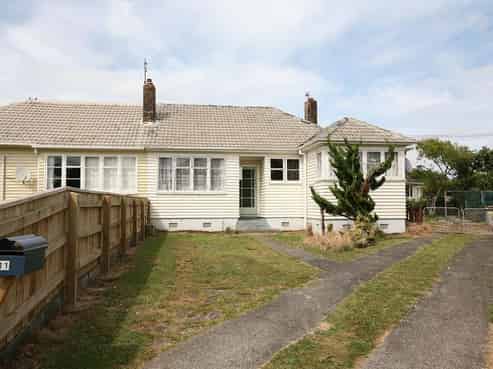 11 Clovelly Street, Brooklands